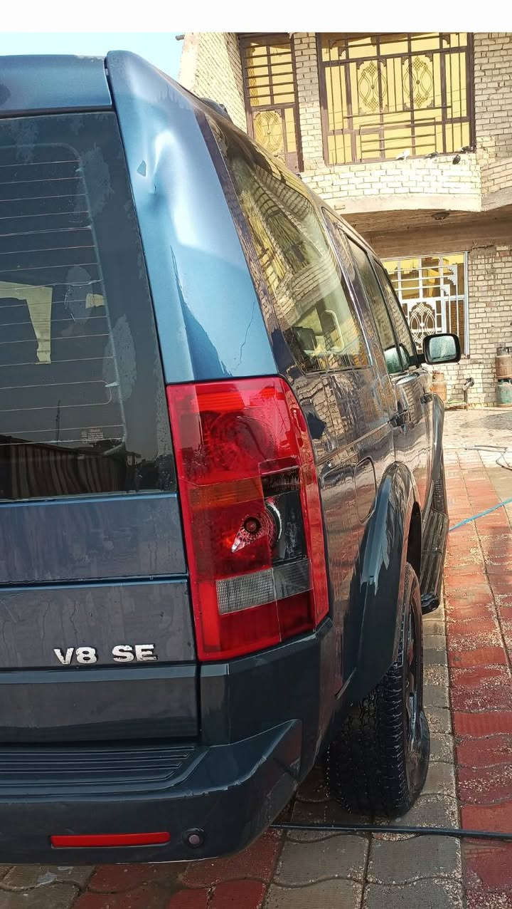 لاند روفر موديل 2005 رقم الهاتف *********** محرك كير صدر جيد دواخل نضيفه بلاديه بيه صبغ جاملغ خلفي بدون ضرر سلايت قماره. 2 سعر 75
