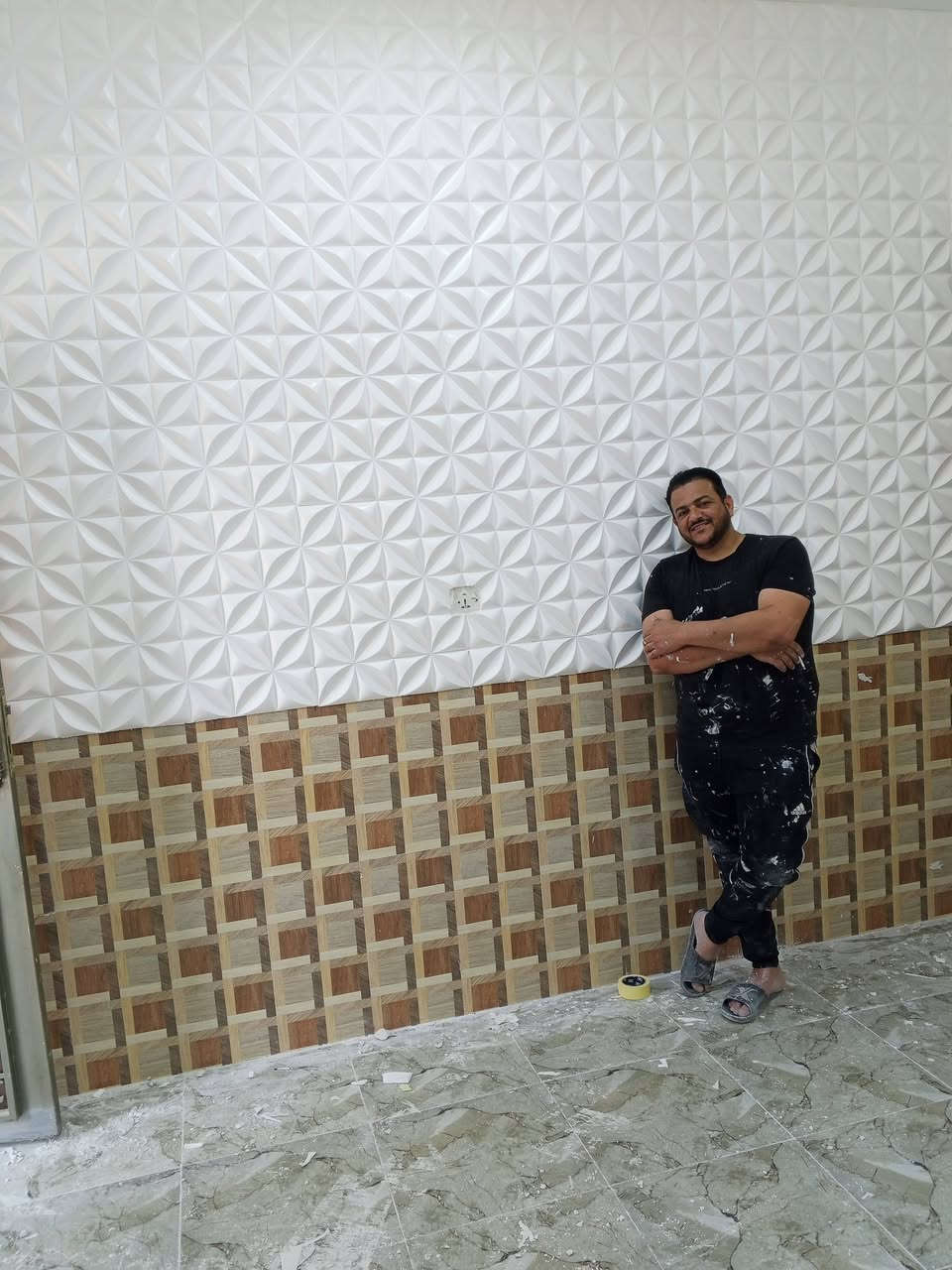 السلام عليكم مستعدين لكافه الاصباغ والديكورات والاسطوح اليوبوكسي يوجد لدينا كادر كامل من ان شاء الله ينال اعجابكم   اخوكم الصبار عقيل ابو شيماء رقم الهاتف***********
