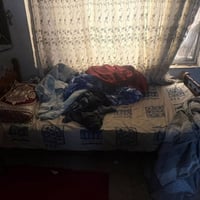 غراض مستعملة • بغداد • مع هدية