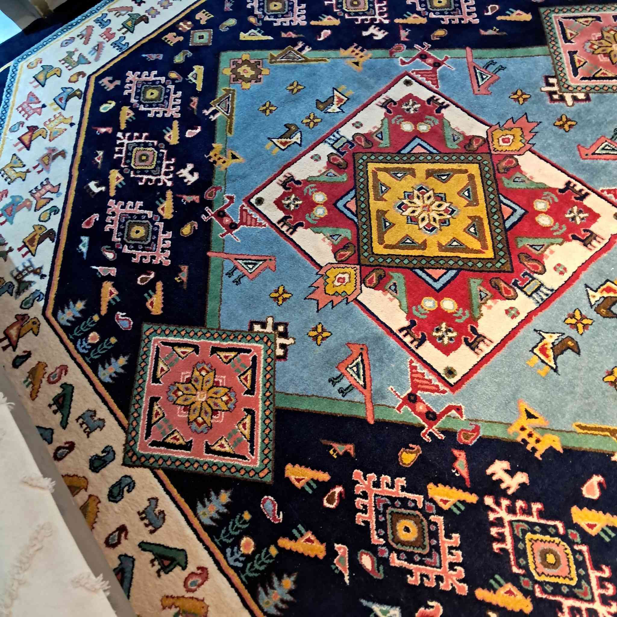 السلام عليكم زولية للبيع فرشناها صار شهرين وشوية كاشان ٣ب٤ نبيعها لان صغيرة عالمكان واضحة بالصور تقريبا متر أو أكثر صاير جوا القنفه أريدها ب٨٠ نهايتها هذا مو سعرها بس مستعجلة لان ماكو مكان نخليها المكان الحرية الجمعيات


**إذا كنت صاحب هذا الإعلان وتريد حذفه لأي سبب، رجاءا أرسل رسالة إلى الدعم الفني**