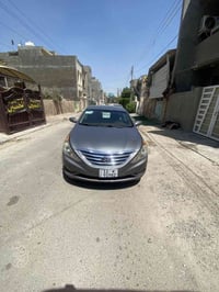 سوناتا 2012 كندي  رقم بغداد باسمي  السياره كلين كفاله عامه  تدفئة تبري...