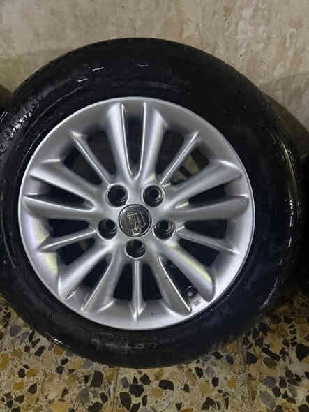 السلام عليكم 
ويل شاهينه جديد
ويا تخم تاير بل الجيس 
مكانه بصره 
رقم بس واتساب ***********
سعر 2ورقه
