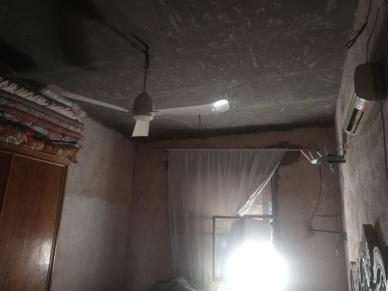 إسلام عليكم بسبب الوعود كاذب بيت للبيع خلف علي وناس الطباخ بال عبودالزراعي بناء غرفتين اوصال مع حمام داخلي نقص بورك وارضيه الاتصال على هذة رقم  غير متواجد على فيس ***********
