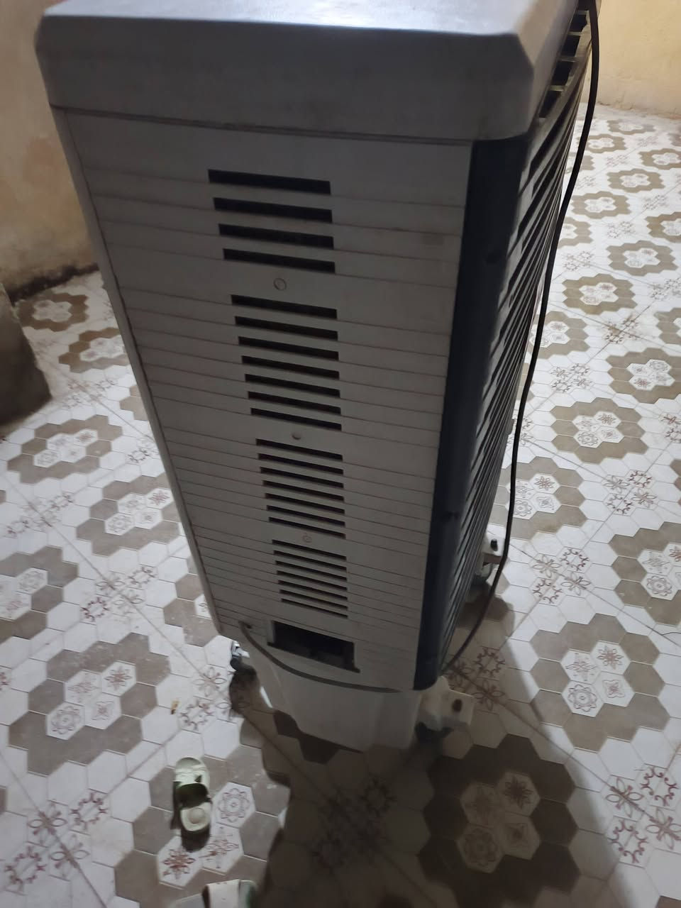 مبردة جاهزة كونفيرة ماطور نحاس تلث سرع اصلي سعرها 75 قفل عنوان ناصرية مركز ***********
