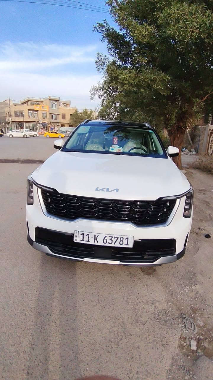 السلام عليكم كيا سورنتو 2025 سياره جديده ماشيه 10,000 والسياره باسمي شخصين *********** ، ما متواجد على الفيسبوك
