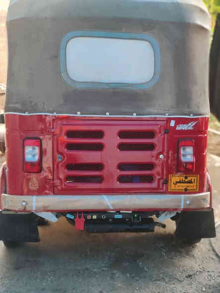 سلام عليكم شباب تكتك لبيع موديل 18 شهر 11 السعر 5 ونص تكتك حلوة مصبوغة جمالية رقم وسنوية تحويل ثاني يوم رقم الهاتف ***********
