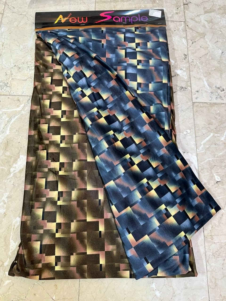 جديد لؤلؤة الغيث لتجارة الاقمشه 
قديفة جلد الارنب مشجر 
البيع جمله فقط لانتعامل بلقطع
العنوان شورجه سوق الصفافير سوق المراديه
علي طعيمه
هاتف ***********
