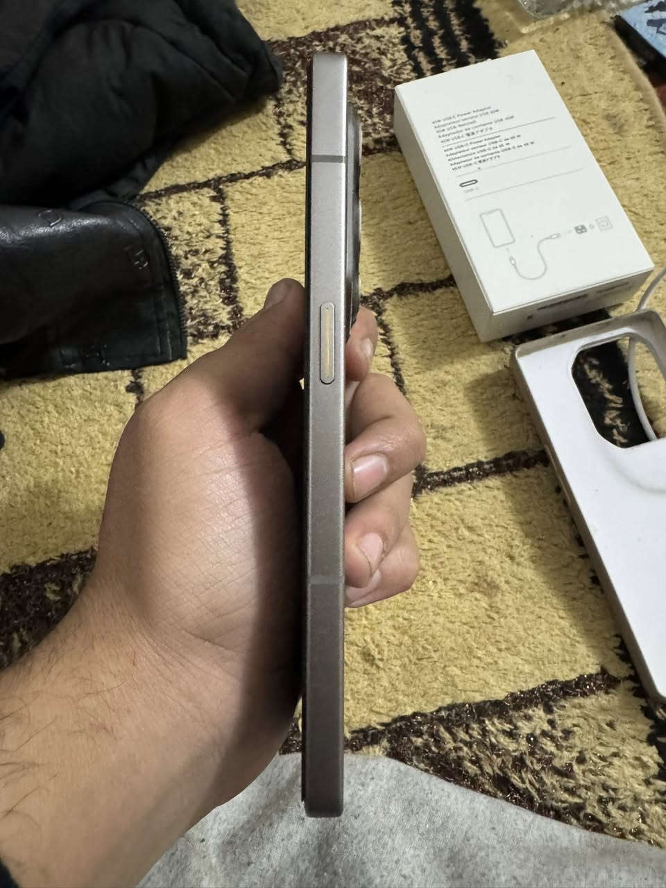 سلام عليكم اخوان انفنكس نوت ٥٠ برو بلاص فايف جي الجهاز نضيف وجديد ماصارلي هواي من أخذته بطاريته ٥٢٠٠ 
شحن سريع ١٠٠ واط يدعم ١٢٠ فريم بالبوبجي 
سعره ٤٢٥ ألف وبي مجال بسيط 
متوفر رصيد و واتساب ***********
