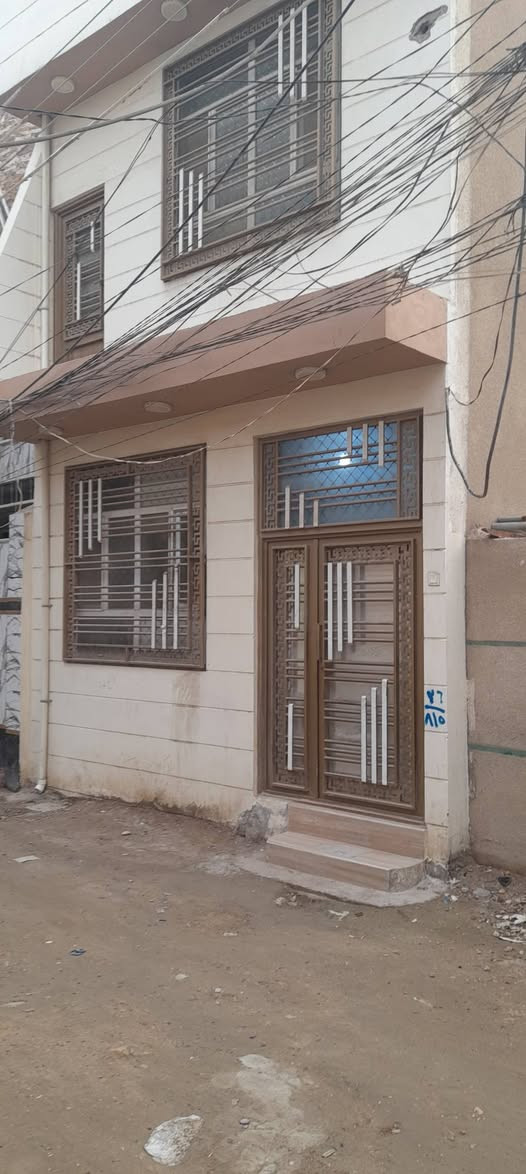 بيت ٥٠م طابقين شارع ابوطالب سعر٩٥مليون 
مكتب العقاريون ***********
