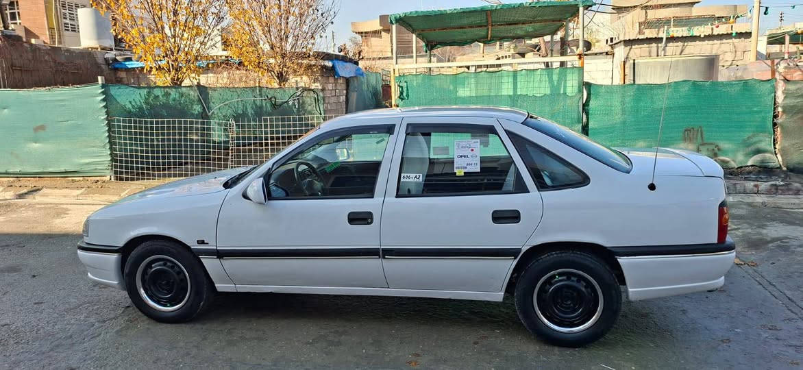 ***********==
*********** وتساب

ئۆپڵ ڤیکترا مۆدێل ۹۳ مەکینە ۲۰ئۆتۆماتیک
گێڕو مەکینە بەشەرت بێ لێدراوی بێ دەعم
سنوی تا  ۲۰۲۷تازەیە مەرجی تونوتۆڵی تازە
سەیارەکە تابلێی جوانە دووبارجە بۆیاخە
چوارتایەی لۆک تاقم دواوپێش بەشەرت
ناوخورفە لۆکە جەکوشی بیوەنیە
جوار جام کارە با سووج کۆنترۆڵ 
abs بیلاد تەبریت🥶🥶
