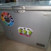 مجمدة مستعملة • نظافة ٩٥٪ • سيميل مسيريك