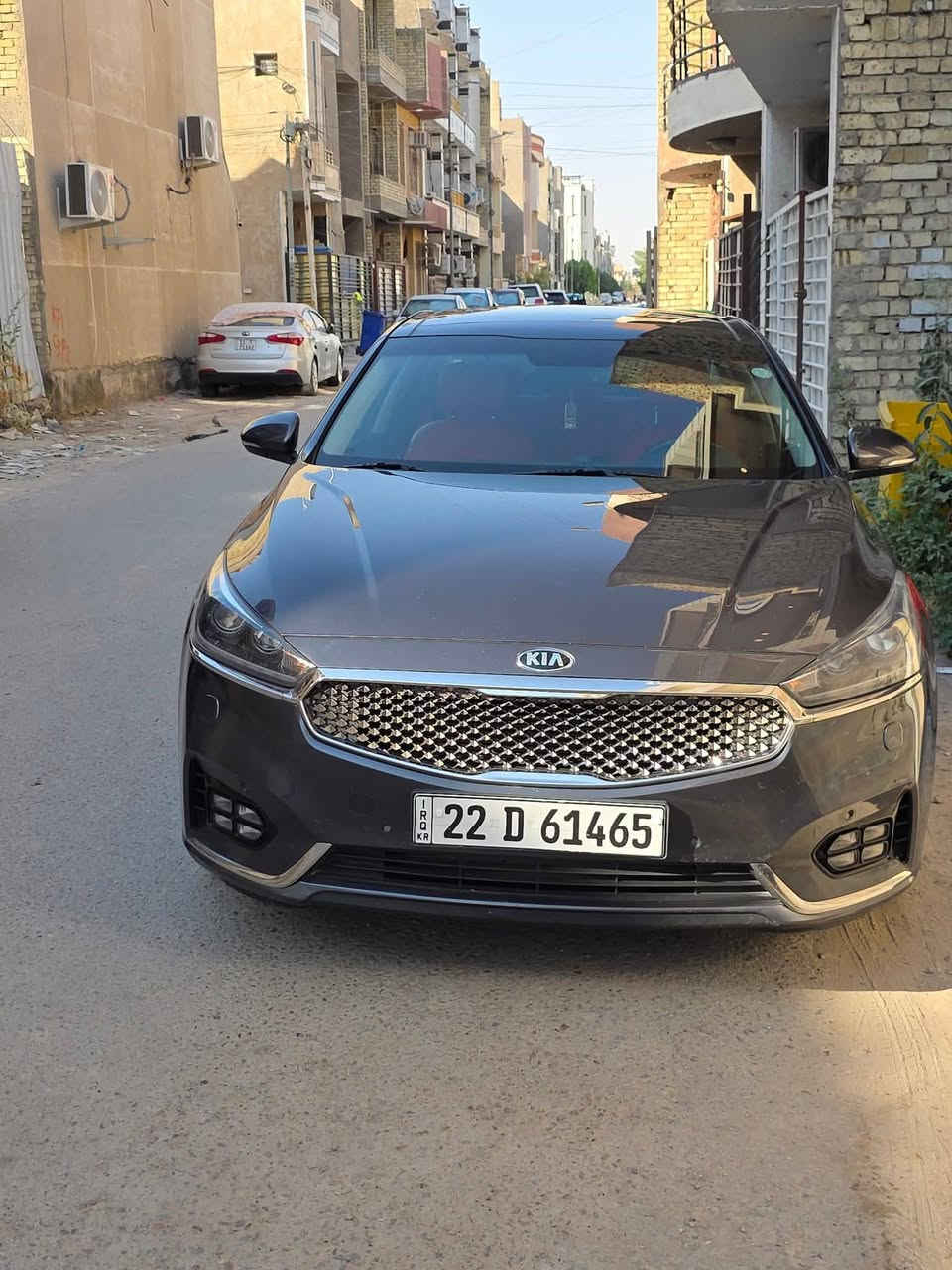 سلام عليكم
للبيع كيا كادنزا خليجي فووول مواصفات موديل 2018 بي جاملخ الخلفي صبغ 
السيارة خير من الله ترايهه مناقصهه اي شي 
صدر امامي وخلفي كله جديد اصلي وكالة السيارة برغي مابيهه نقص من كلشي 
بصمه 
بانوراما
كشنات جلد تدفئه
ويل قياس ١٩
تخم تاير جديد
السعر ١٧٥ ورقة
العنوان بغداد جميلة 
*********** احمد
