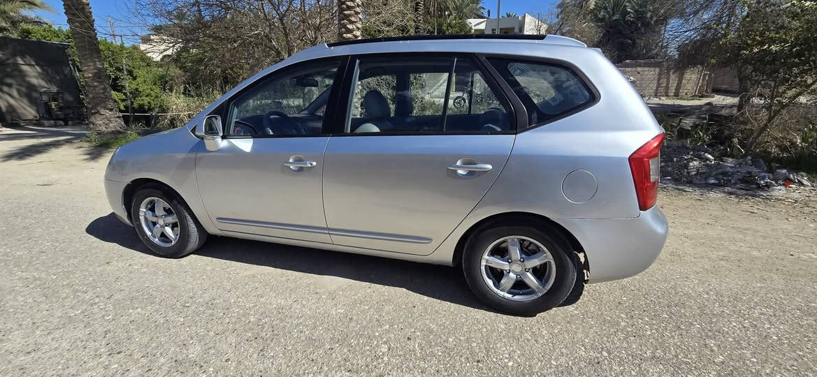 السلام عليكم
كيا كارنز 
موديل 2007
7 راكب
محرك 2400
رقم بغداد دولي 
كير محرك حداديه مكفولات 
تبريد شغال 
تختم تاير جديد
باتري كوري جديد
مصبوغه احزام جماليه
سياره خير من الله
التواصل والاستفسار على الرقم 
***********
بيع او مراوس حسب القناعه
مقطع فيديو والصور بلمنشور 
#سعره 100$ بيه مجال 
العنوان ديالى الخالص
