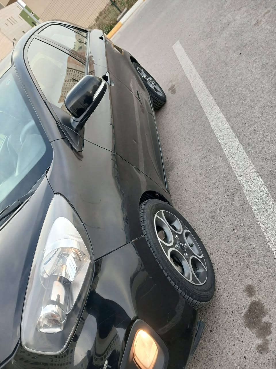 سلام عليكم كيا بيكانتو موديل 2011خليجي ماشيه 90الف حقيقي السياره مكفوله من صبع ومن ضربه ومن تبديل بيهه بارد قليل كير مكينه ممفتوحات خير من الله حداديه امامي خلفي باتري جديد تخم تاير تبريد ثلج السياره بسمي هزه جديده ورقم جديد تريد تحويل تريد وكاله السياره مال بيت ممتعوبه السعر 78وبيهه مجال رقمي ***********
