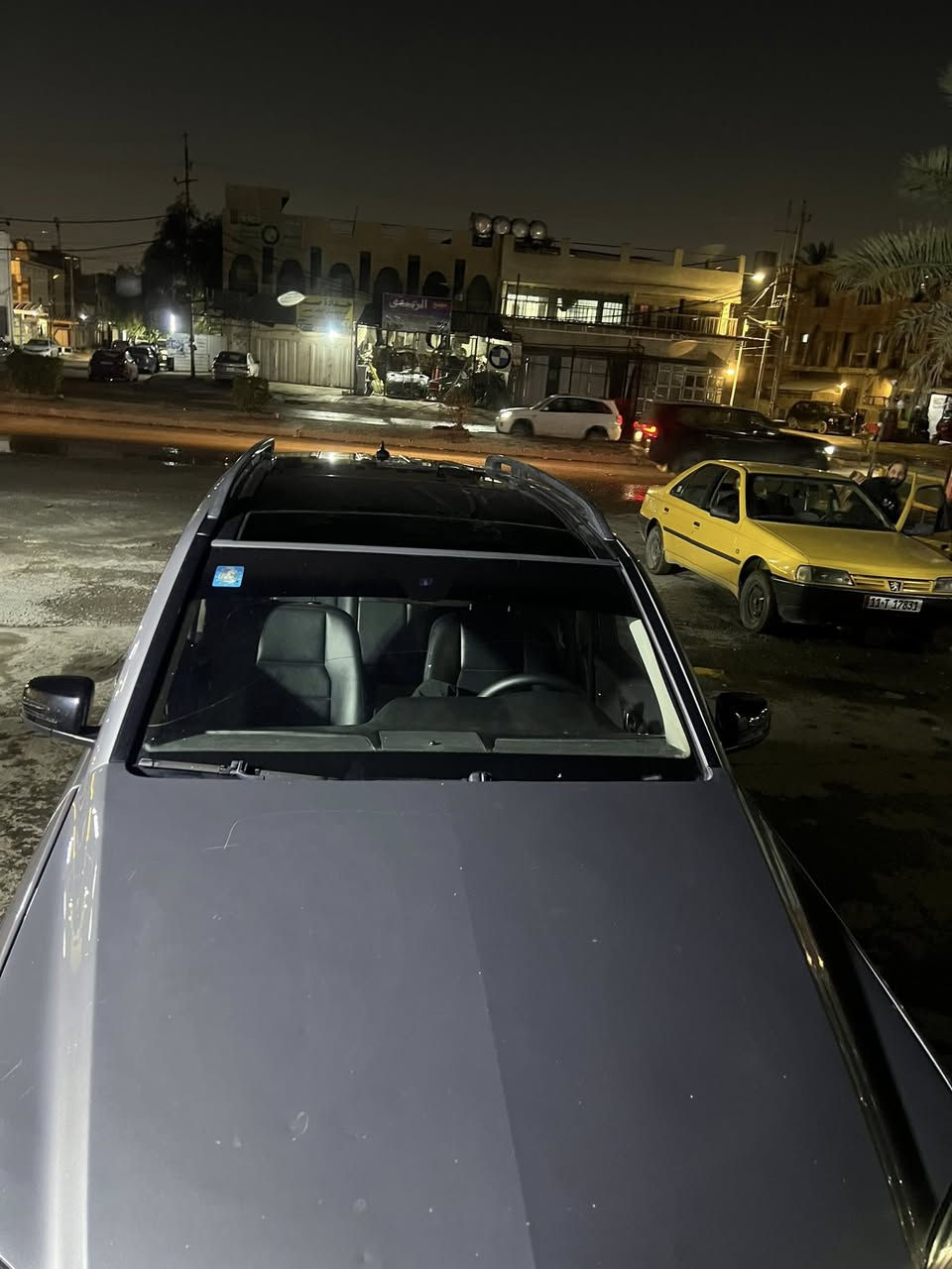 (سلام عليكم
مرسيدس بنز GLK 350
موديل  2013
رقم ارقم بغداد
4X4 فور متيك
السيارة نظيفة 

داخل اسواد جلد 
تدفئة كشنات أمامية
محرك   3500 
6 سلندر
سيدي جنجر 6 أقراص
شاشة كبيرة وسطية 
حساس مطر
نظام اقتصادي ايكو 

ليد أمامي
تحكم ستيرن 
مثبت سرعة 
صندوك كهربائي 
سياره بصمه 
بانوراما 
محرك اقتصادي 
وارد امريكي
صبغ ٣قطع حادث خفيف 
اعلى فئة في glk
فول مواصفات 1/1
مكاني بغداد الدوره 
السعر 140 وبيها مجال للطيبين
للاستفسار اتصال ع الرقم ***********
