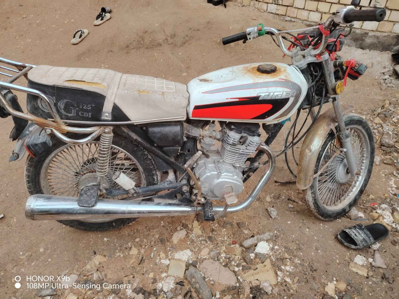 دراجه للبيع ضايعه أوراقه مكفوله شغاله كلشي ماناقصه السعر ٣٥٠ رقمي *********** كربلاء الحسينيه
