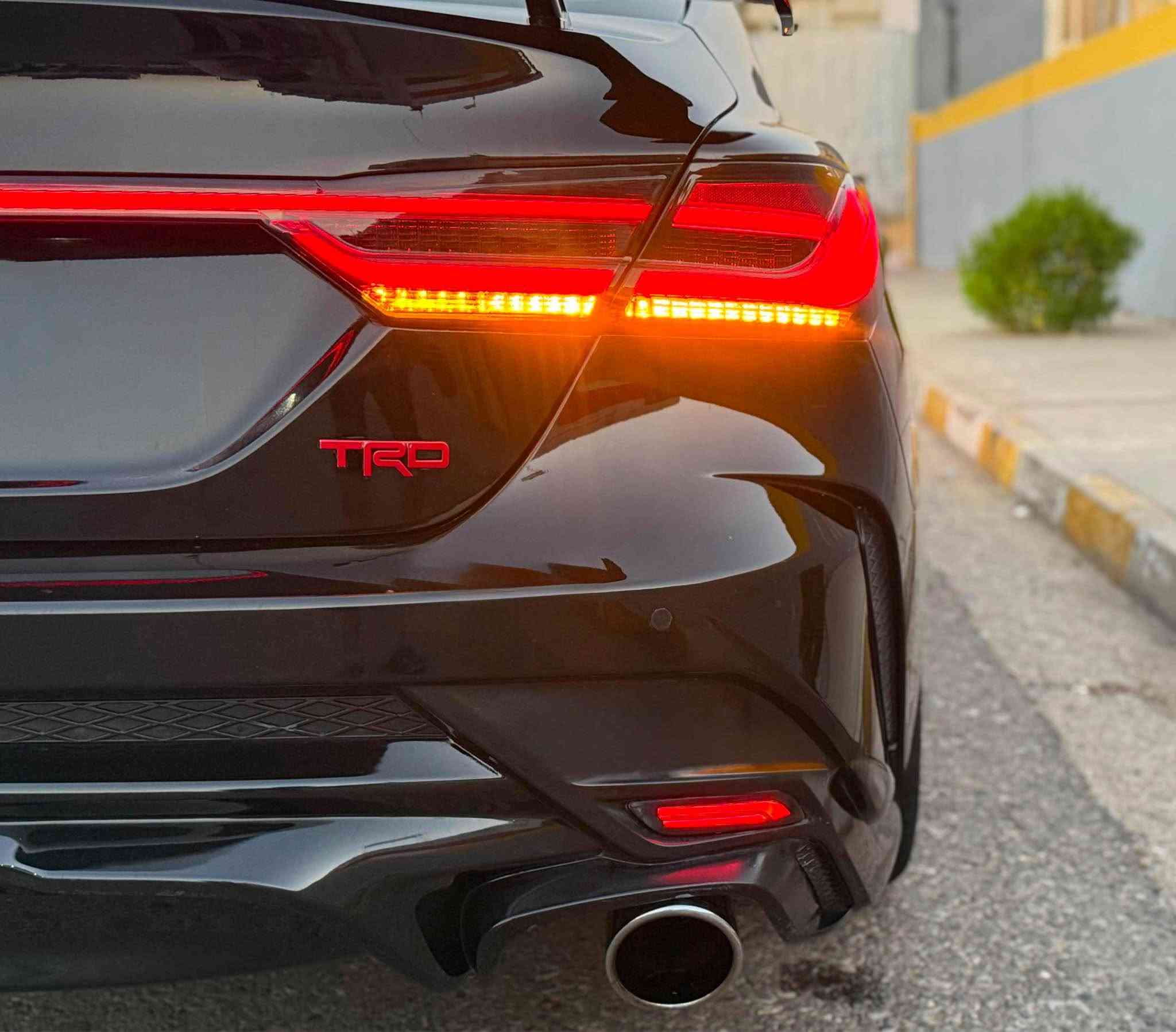 كامري TRD ٢٠٢٤
مواصفات معروفة عليها إضافات متعددة من امريكا
طخم لايتات ثلاث عدسات و بك لايت ليد لگزز 
سقف زولزرايس
سستم صوت كزوز 
تعديل ببرمجة السيارة و قوية جدا 🚀 
ماشية ٤٤ الف ميل
حادث بدون دواخل بدون ارباك فقط نص جاملغ خلفي صبغ
بابين تبديل نفس اللون رقم الشاصي و صورة الضرر موجود بالمنشور 
سيارة رقم كاتي 
مكان اربيل 
*********** أربيل, العراق
