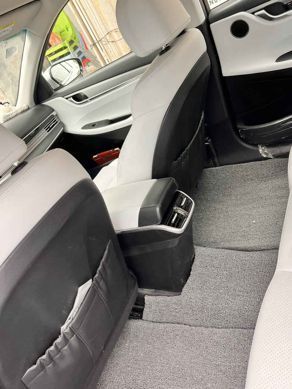 سلام عليكم للبيع ازيرا غاز موديل 2022 مرقمه واسط رقم مميز 

ـواصـفات الـسـيـاره.
بصمه وتشغيل عن بعد.
كشنات جلد. 
كشنات تدفئه تبريد.
كشنات كهربائي 
كير دكم.
سايد بريك كهربائي.
شاشه كبيره وشاشه عدادات دجيتال.
مري شفط.
شاشه تبريد لمس. 
قياده ذاتيه.
تحديد مسار.
لدات خلفيه اماميه.
مثبت سرعه.
تحكمات ستيرن.
تدفئه ستيرن.
 
للاستفسار الاتصال او المراسله واتساب 
***********
