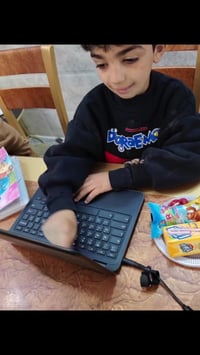 دروس كافة المراحل  دورات للحاسوب  خطوط مجانا للطالبات  زي خاص بالطلاب ...