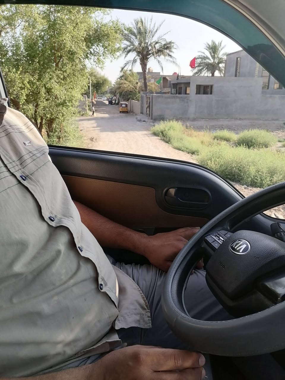٤٥٠ متر زراعي قانون ٢٥ واجهه ٣٠ م ونزال ١٥ م خلف حسينيه جمال زليزل متوفر ماء وكهرباء للإستفسار أكثر مراجعه مكتب القريني للعقار الجمعيه بالقرب من السايدين *********** او ***********
