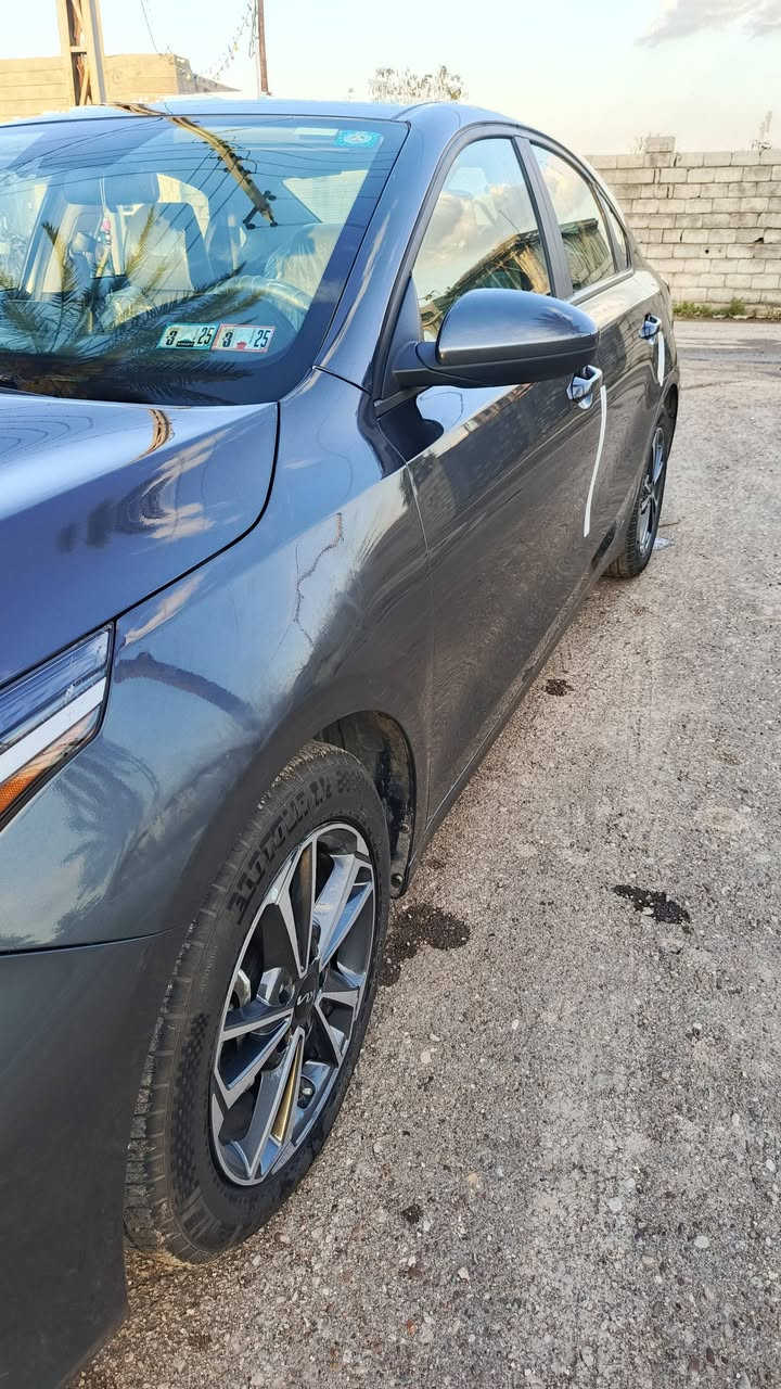 السلام عليكم فورتي 24 امريكيه السيارة جاهزة جديدة ماشيه 34 الف صور الحادث بالمنشور السيارة بأسمي رقم بغداد داخله كتاب شهداء بعدلهة سنه و نص تتحول السعر 158 بيهة مجال قليل ***********
