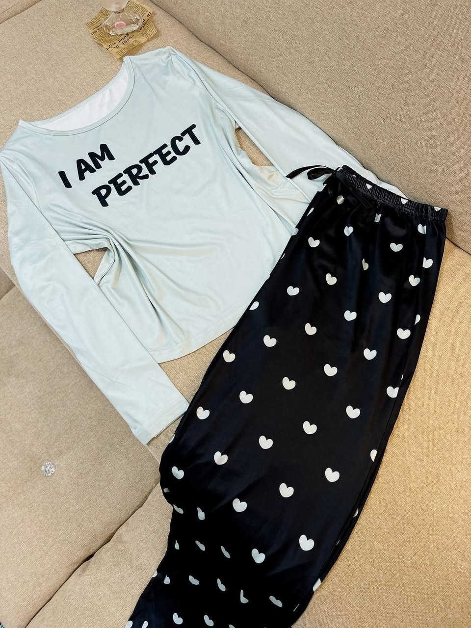 تراكات بيتي تجنن وقماشهم بارد وسعر بلاش😍يوصلج الطلب ما عجبج رجعي بيد المندوب وتدللين ✨🎀


**إذا كنت صاحب هذا الإعلان وتريد حذفه لأي سبب، رجاءا أرسل رسالة إلى الدعم الفني**