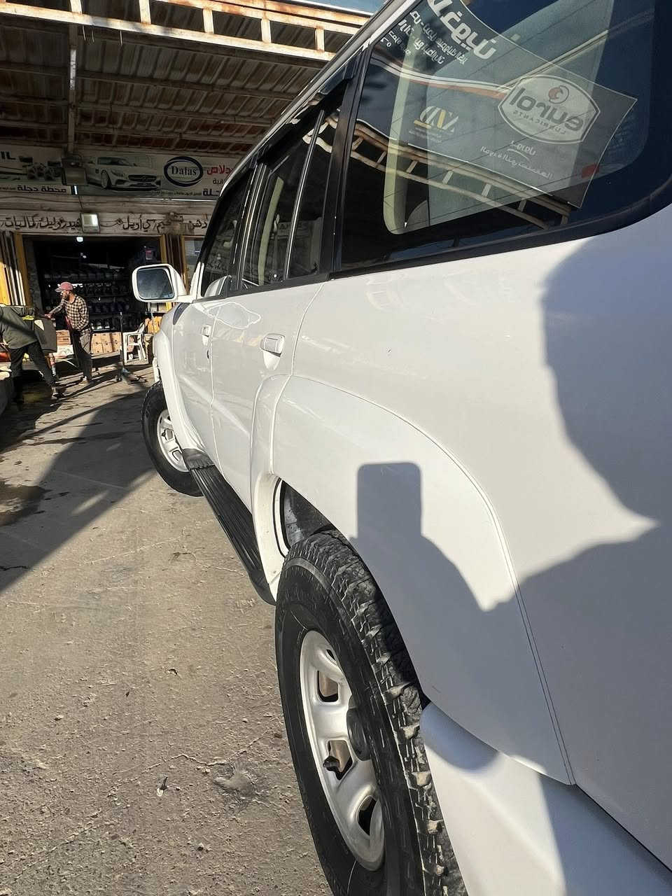 السلام عليكم للبيع نيسان باترول 2007 محرك اربعة سلندر كاز (بم ونوزل) مصبوغه عام لان لونها خاكي ومصبوغه ابيض سليمانيه الجديد تخم تاير جديد تبريد قطعتين مري شفط السعر 140 وبيها مجال للاستفسار*********** غير متواجد على النت الي يريد يتفضل يتصل
