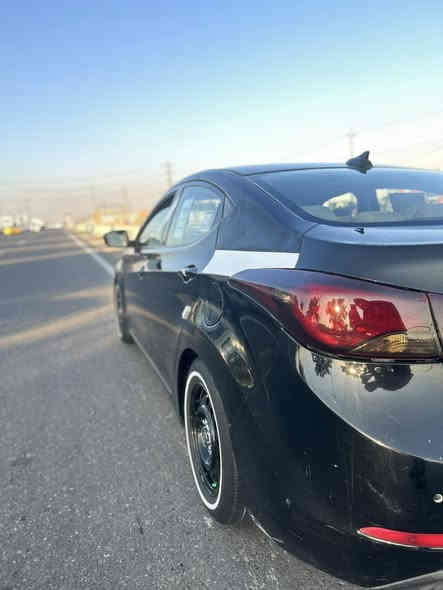 السلام عليكم 
النترا موديل 2016
وارد أمريكي حادثها صندوك وجاملغ وبيها بدواخل 
منزل سونار بالمنشور وكلشي مبين بي 
مواصفات النترا العاديه 
كير مكينه مكفولات 
هزه ورقم وسنويه باسمي وجديدات شرط تحويل 
سعرها 113 وبيها مجال 
مكانها بغداد الحسينيه 
الاستفسار ***********
