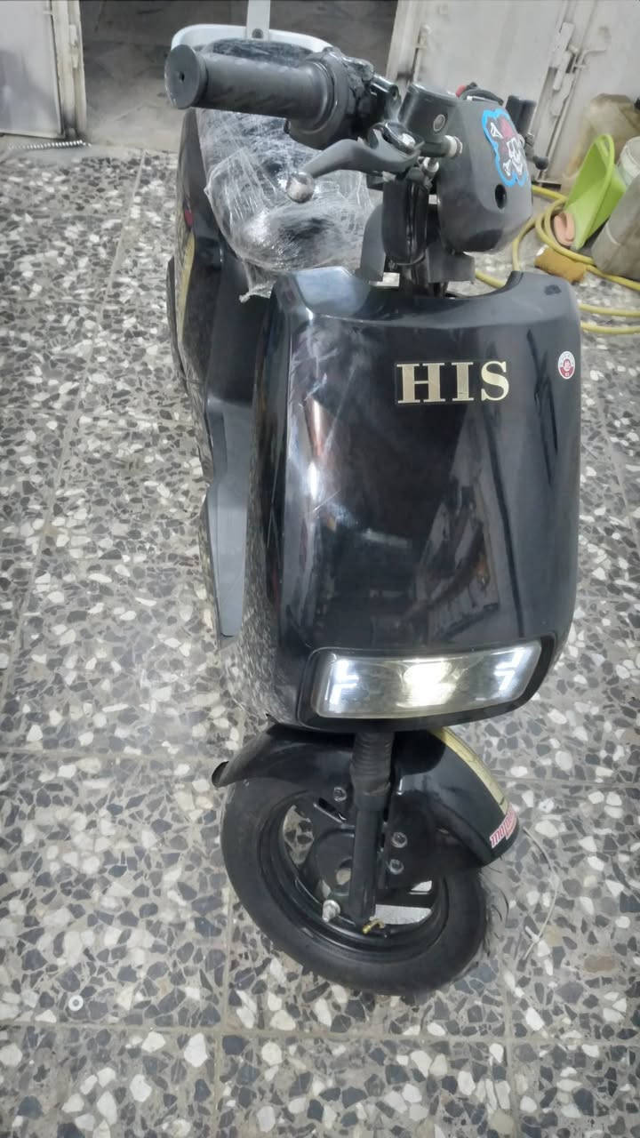 دراجة شحن ٥ بطاريات نضيفة اي نقص مابيهة السعر ٤٢٥ الف مكاني الشعب ***********

