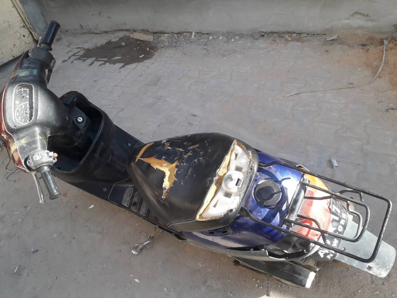 دراجه بطه للبيع سعر ٢١٠ موكان كربلاء حي رمضان قرب جامع حسين رقم ***********
