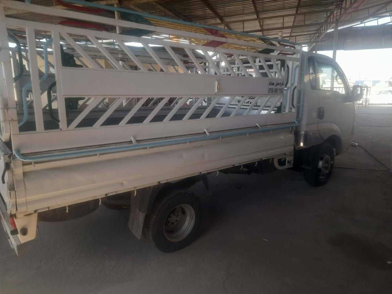 كيا 4000 رقم اربيل موديل 2009 
رقم وسنوية جديد لغاية 2031 تايرات 14 محجل جلال سعره 98$ وبيها مجالل
عنوان سهل نينوى

***********
***********
