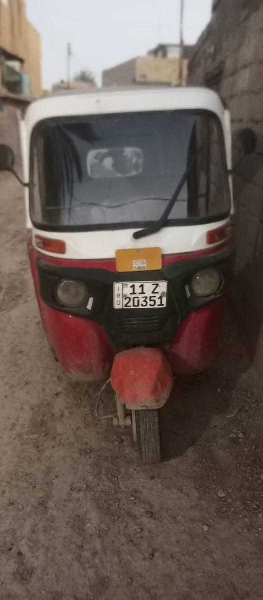 ١٨طافيه مرقمة بسمي
 ابيع كوم حديد
 قفل ٢مليونين 
مكاني الشعب ***********
