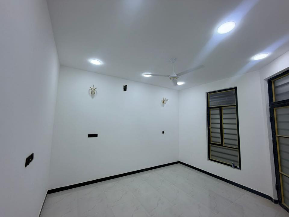 🏠فرصة مميزة للبيع 
ثلاث بيوت متجاورة في حجي عبد 
مساحة البيت الواحد 113 م 
للتواصل اكثر : ***********
