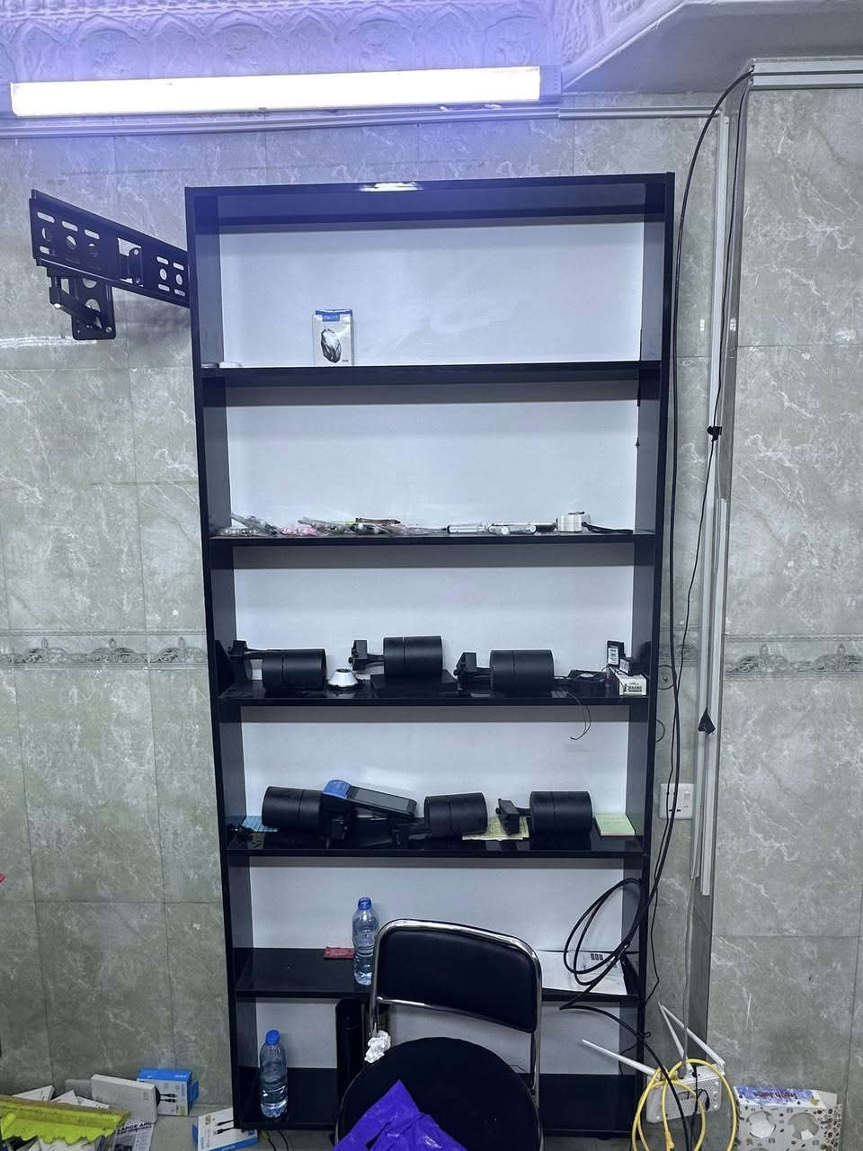 ديكور للبيع 4 رفوف 
ميز جام
ميز صغير 
تواصل خاص 
مكاني موصل


**إذا كنت صاحب هذا الإعلان وتريد حذفه لأي سبب، رجاءا أرسل رسالة إلى الدعم الفني**