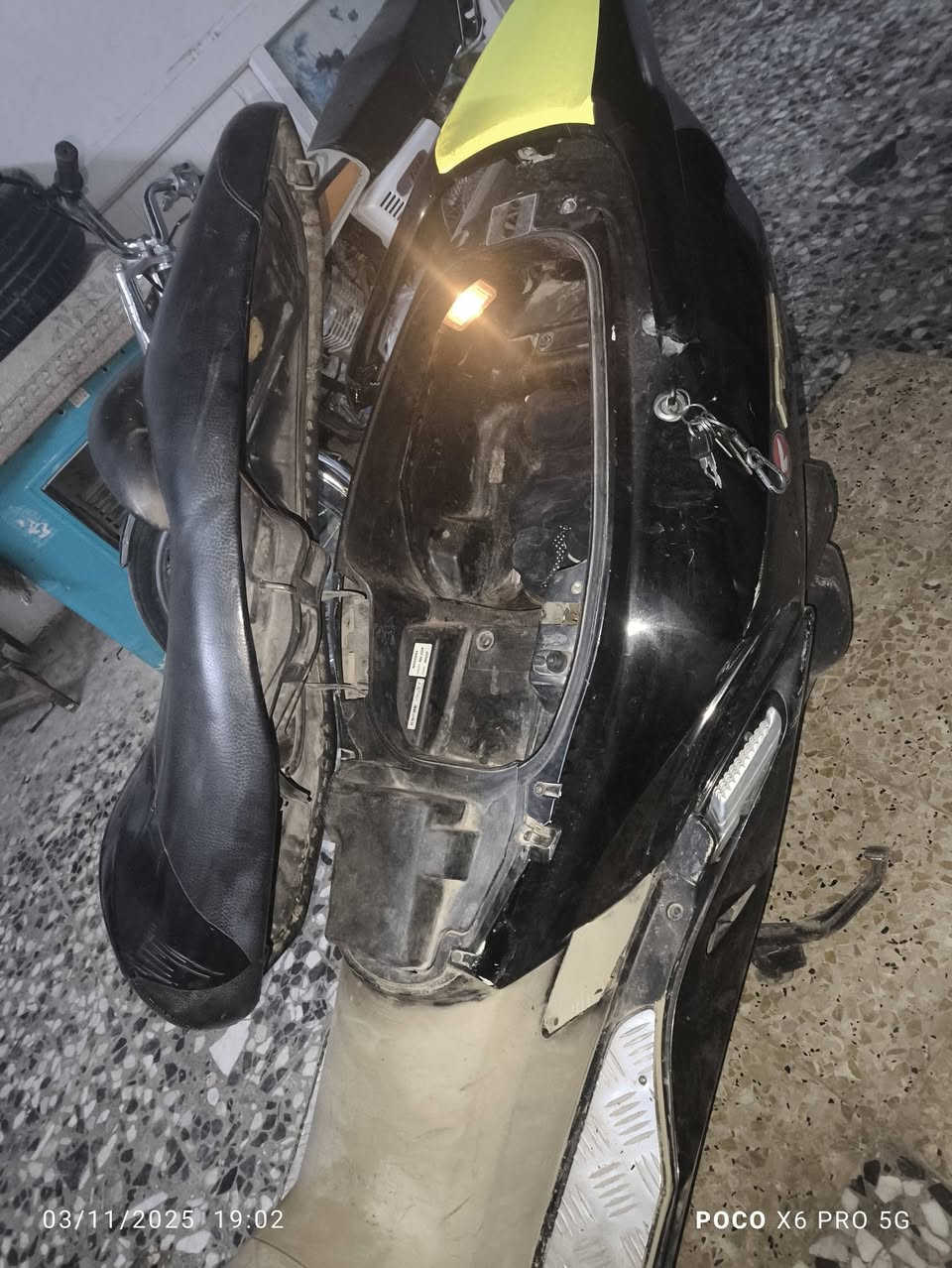 سلام عليكم شباب دراجه البيع فورزه 06دراج ما ادري شبيه امشي وكفت ابيع كومه حديد السعر 275العنوان النجف ***********
