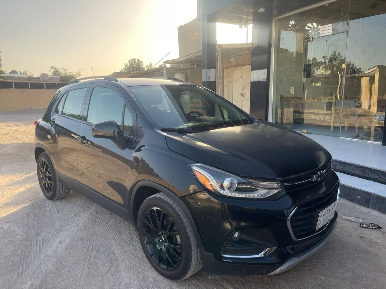 🚗 للبيع Chevrolet Trax 2022 شيفروليه تراكس بحالة ممتازة

سيارة نظيفة  استخدام شخصي وبحالة فنية جيدة.

المواصفات:
• محرك 4 سلندر 1.5 تيربو  
• ماشية تقريباً 90 ألف كم  
• تشغيل بصمة  
• شاشة لمس 7 إنش  
• دعم Apple CarPlay و Android Auto  
• بلوتوث  
• كاميرا خلفية  
• تحكم بالستيرن  
• 6 وسائد هوائية  
• نظام مانع الانزلاق  
• نظام ABS

الحالة:
- حادث أمريكا في الجامَلغ الأيمن وتم صبغ بنيد السيارة مرفق صور حادث 
- حادث بسيط داخل العراق في الجامَلغ الخلفي الأيسر (راجع عالبارد ويحتاج تكحيل خفيف)
وهذا رقم الشاصي KL7CJLSM1NB508353
- حداديه قبل فترة بدلتها 
- التبريد نقصها فقط فابريته 
صيانتها مستمره دهن اصلي وكالة وبانزين محسن 

المستمسكات:
- السنوية باسم ولد صديقنا  
- عنوانهم الزبير  
- السنوية تنتهي 2029

💰 السعر: 120 قابل للتفاوض للجادين

📞 للتواصل اتصال + واتساب  :   
***********
