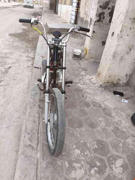 سلام عليكم دراجه للبيع ادوات مكينه تيربو متروكه صارله شهر محرك مكفول ما مفتوح نقص نواعم السعر 500وبيها مجال العنوان موفقيه شقق ***********
