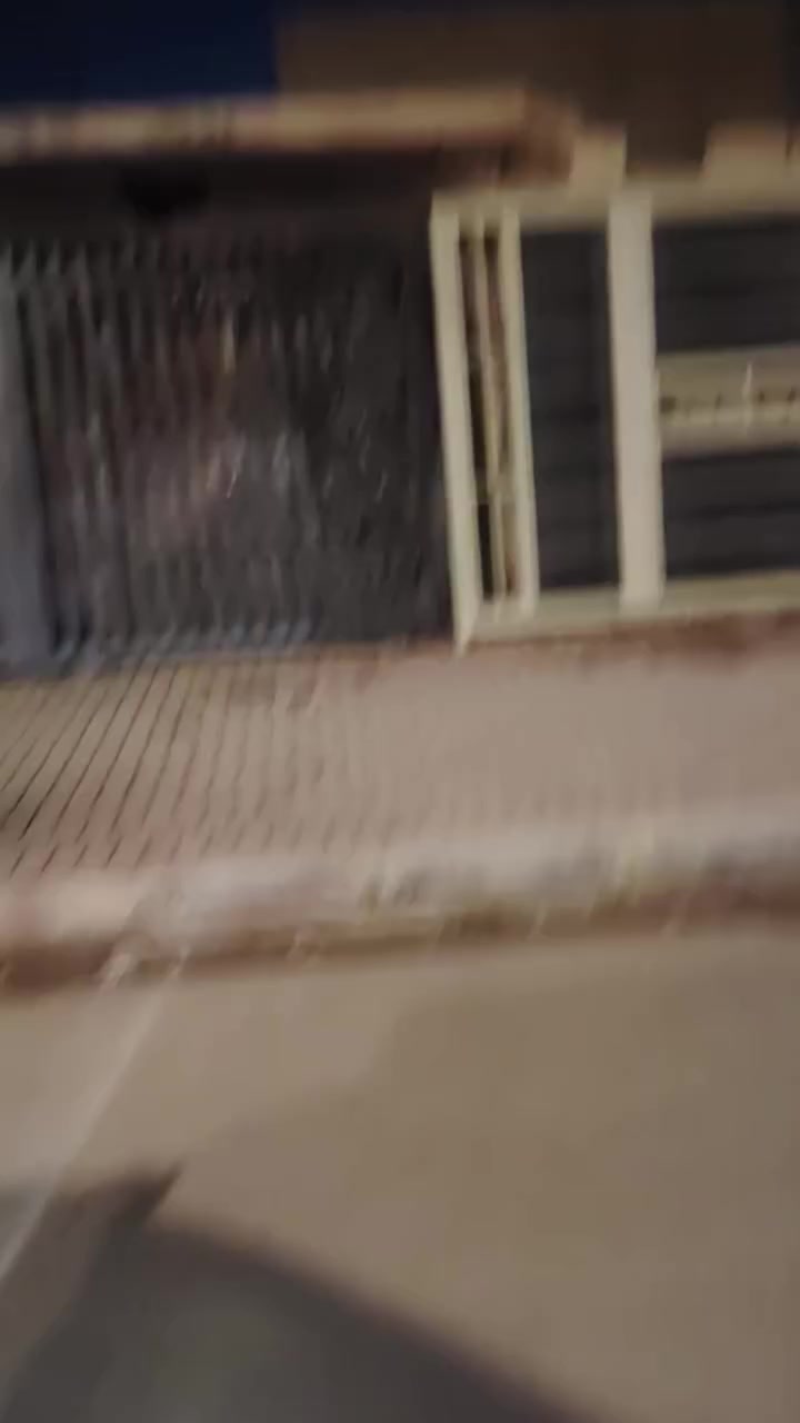 قطعه للبيع طابو صرف مساحه ٢٥٠ متر عل سايدين الجوبه السعر ١٣٠ مليون بي مجال بسيط *********** مراجعه مكتب دبي قرب قايم مقام مقابيل منفذ حجي شاكر داخل منفذ هاوار #وتنظيم كافة عقود البيع والشراء وتعقيب المعاملات باسعار مناسبه
