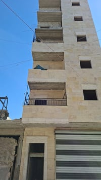 المشهد ساحة دعبول • ٤ غرف • جاهز للسكن