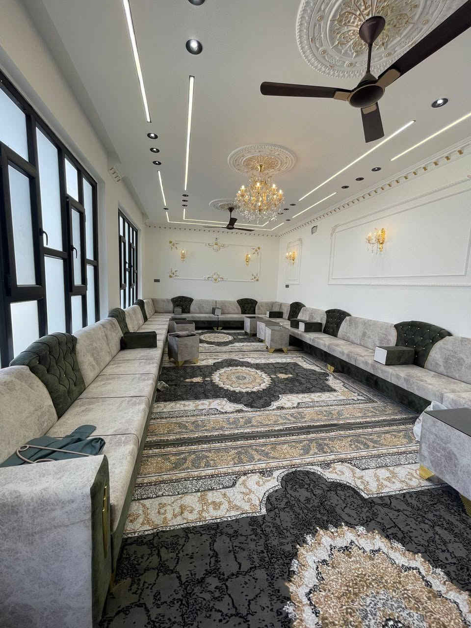 سلام عليكم يوجد
بيت مساحة 360 متر طابق واحد بناء حديث  للبيع 
شوارع ١٠متر 
يتكون البيت من غرفتين نوم وصاله وستقبال 
ومطبخ حار بارد وصحيات داخليه خارجيه 
 البيت  جاهز للسكن 
طابو  زراعي 25
 التحويل من ابو السند مباشر - قرار محكمة
 متوفرة كافه الخدمات (تبليط ♦️ماء ♦️ كهرباء♦️ مجاري) 
 الموقع كربلاء مجمع نجمة كربلاء 

 اللاستفسار اكثر اتصل على الارقام التالية
***********
حيدر الغراوي للعقارات والمقاولات العامه 
 
 #عقارات_للبيع #العراق #حي_العباس #فولو #اكسبلور #متابعين #بساتين #البصرة #كربلاء #بغداد #كربلاء_الحسين #بيع #كربلاء_المقدسة #عقار #عقارات #فولو #دعم #متابعة #سبحان_الله #تعليق #لقطة #للبيع #القران_الكريم #بيت #اكسبلور_فولو #يالله #اكسبلور_explore #استغفر_الله #استثمار #عقارات_كربلاء كربلاء, العراق
