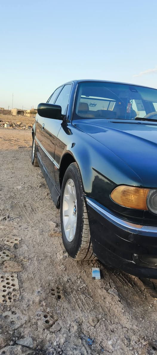 السلام عليكم للبيع BMW 744 داينمو هواء فول عدى الفتحة رقم انبار بأسمنا سنوية لحد 2027 مصفرة بدون لاغرامة ولا شي تاخذ جاهز تبريد تدفئة شغال مكينة مكفولة  كير 3 وضعيات مكفول تبترونك السيارة بدون ضربة جاهزة وبالعافية على الياخذها مكاني بغداد حي البتول السعر 85 وبيها مجال للشراي يدلل
***********
