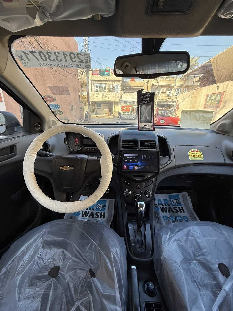 السلام عليكم شوفر ليت افيو سونك البيع فقط رقم بغداد رقم نكليزي هزه جديد السنويا 2029تحويل ثاني يوم موديل 2012 خليجي كير اوتماتيك محرك 1800 بيها قطعتين صبغ السياره على وضع الشركه السياره صدر امامي صدر خلفي جديد  تخم تاير قبل سبوع شديته باتري جيد كهرباتي  كلها شغاله السياره ماناقصها اي شي السعر (68) وبيها مجال بسيط التصال (***********) العنوان بغداد الشعب حي اور
