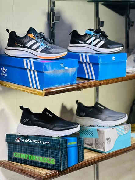 وصول بضاعة جديدة مدني احذية من احدث المركات احذية مشكل كار وطيب بعدهن زيروو العنوان المحل التجاري جنوب الموصل قرية السفينة مجمع المحلات ***********
كمية تكفي قاطعنة وقاطع السبعاويين
