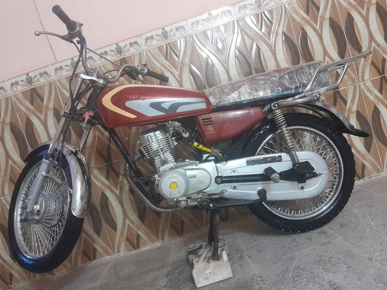 سلام عليكم دراجه للبيع تايكر موديل 20 وراق سكنر ولمحرك نامه متياز23شرط تفيلس ما فيلسه  كفاله سعر 425 وبيه مجال مكاني عفج رقمي***********بيه وتساب
