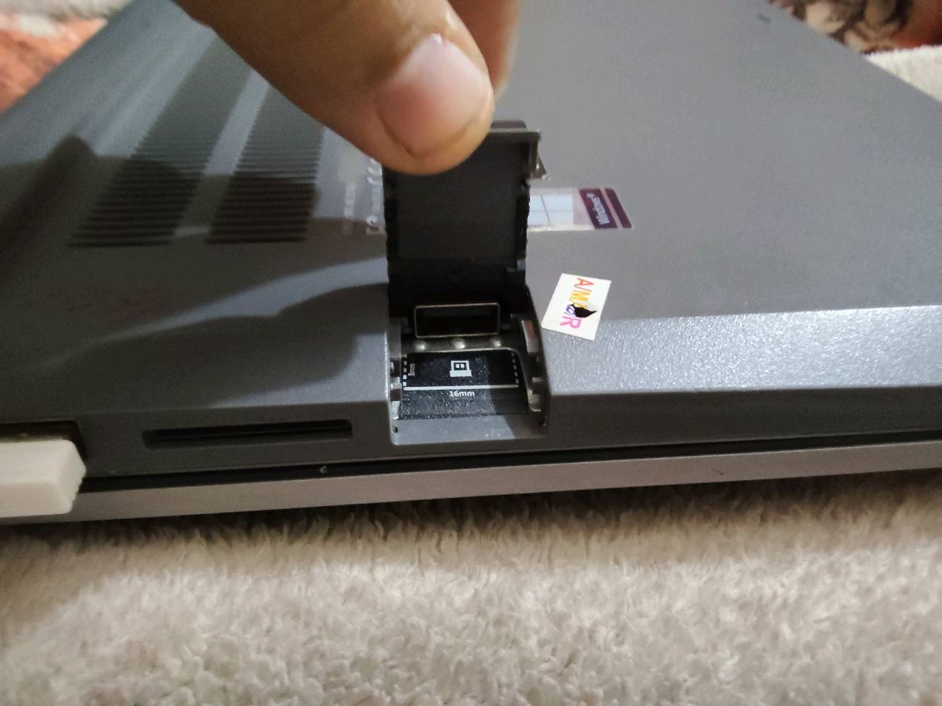 لابتوب للبيع  Linovo ThnkBook 

لابتوب راقي مناسب للدراسة والعمل والتصميم والمونتاج وايضا مناسب للهندسة ومواصفاتة عالية وللعب جوده ممتازة وسلاسة ❤"

المعالج / core i5 و i5-10210U → الجيل العاشر

ذاكرة 356غيغابايت كيبورد ضوئي ثلاث درجات

حجم الشاشة / 15.6 

مع ملحقاتة ماوس باد / ماوس / شاحنة اصلية / حقيبة 💼

طبعا اعتذر الصور مو واضحه كدامكم لان الجهاز كامرتة تعبانه 

(مكاني) بغداد مدينة الصدر 