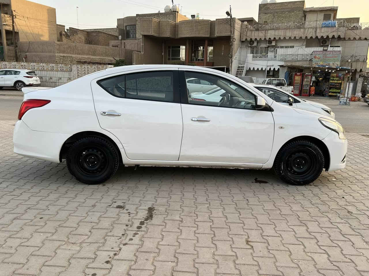 السلام عليكم للبيع نيسان سني 2019 رقم اربيل تريد تحويل تريد وكاله
السعر 85
مكانها بغداد المشتل
***********
 مكينه كير تبريد جاهزات
بيها صبغ  بسيط بلجاملغ الخلفي وبارد بيها ماشره بلصور مع فيدوا داير مدايرها 
كل التفاصيل مذكوره بلمنشور لتخابرني تكلي شبيها 
متواجد مابعد الساعه 3 الظهر
شراي يتصل ***********
