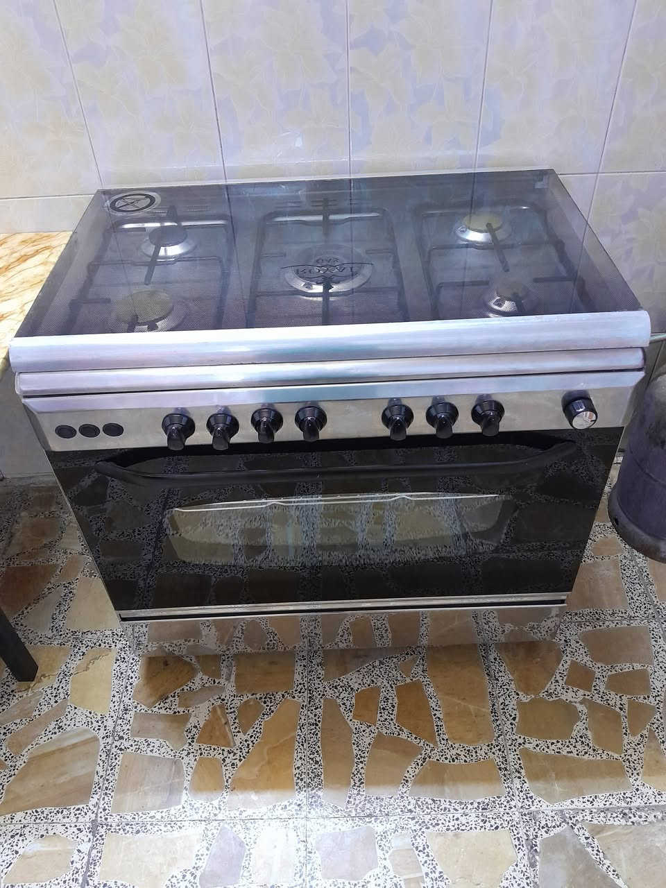 طباخ مصري رويال نضافة فول استخدام قليل السعر ١٧٥ المكان شهداء السيديه قرب تقاطع درويش ***********
