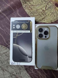 ايفون ١٦ برو ذاكرة ١٢٨/باتري ٨٨ جهاز تيتانيوم نضيف جدا  نهايته ٩٠٠ مكا...