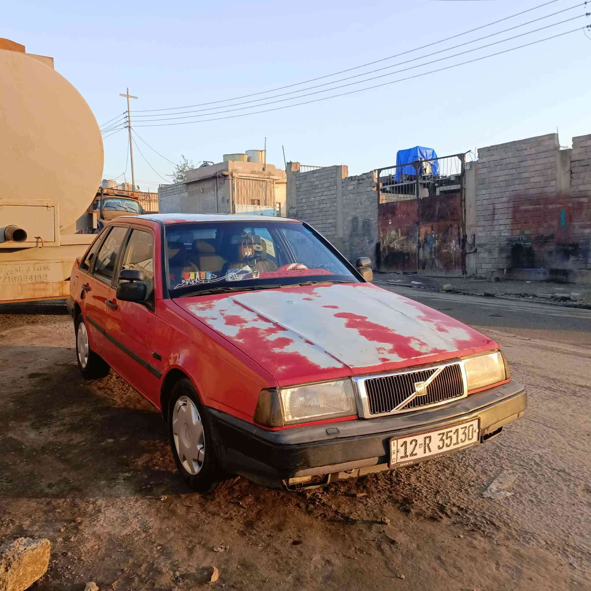 فالفو 🚗
موديل 1992
رقم نينوى دولي ✅
سنويه جديده 
 كاربون بانزين بيها ⛽ 
شرط التحويل ✋ 
محرك وكير شرط ✋ 
♦️كير عادي
♦️جامات عادي
♦️غرامات صفر 
♦️حجم 440
السياره شرط لاطخه ولاضربه حت معجون مابيها بعدها 
بلاديه السياره والكشر كدام العين 👀
#غرفتها حلـِۈۋ‏وھّ تخبل بطاين جديده لك سياره مصروف عليها
#ملاحضه أإأذأإأ اكو فرخ بطه او فكتره اعارض حت لْـۆ 
فرق مو شكال بس يكون نضيف ❓
وجاهزه ماعايزها بس ستر •اللّـہ̣̥ مال جناي ✋ 
#الشراي يتصل ويدلل مايكون خاطرو الاطيب ☎️
المكان موصل الايمن حي الآبار 🚶‍♂️
#كورك ***********📞
#اسيا *********** 📞
