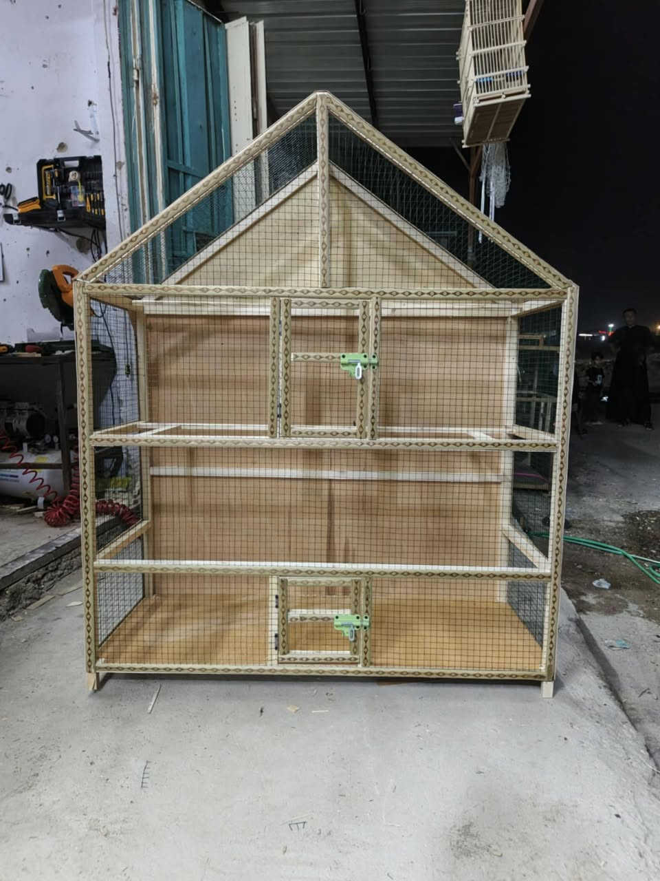 *********** 
***********
